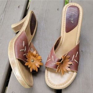 Vintage 90s y2k Boho Cottagecore Floral Sunflower Chunky Slide Sandals Heels 7.5